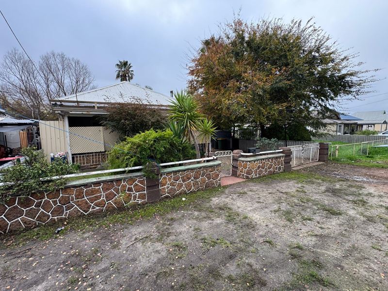 168 Forrest Street, Collie WA 6225