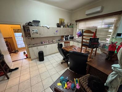 168 Forrest Street, Collie WA 6225
