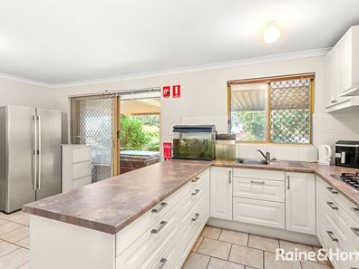 23 Floribunda Gardens, Mirrabooka WA 6061