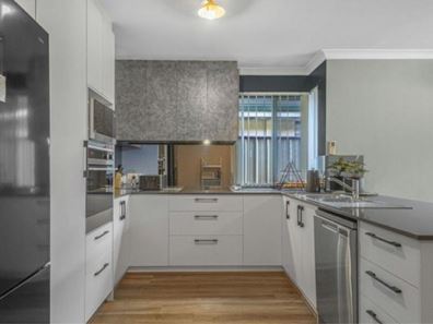 10/1 Walter Street, Gosnells WA 6110