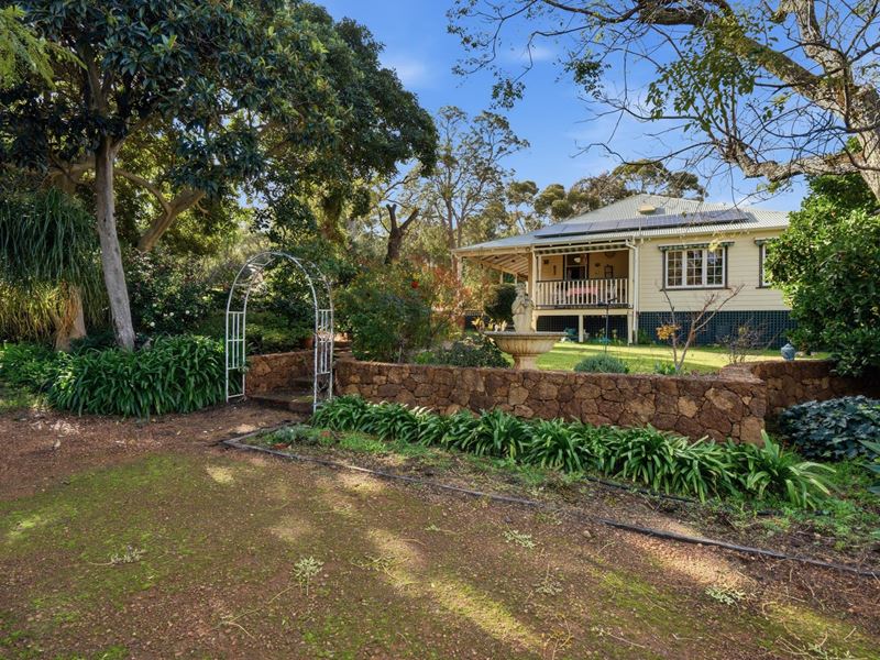89 Railway Road, Kalamunda WA 6076