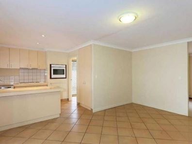 27 Knightsbridge Way, Thornlie WA 6108