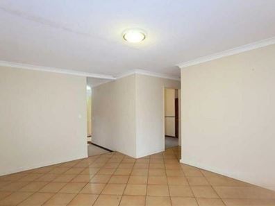 27 Knightsbridge Way, Thornlie WA 6108