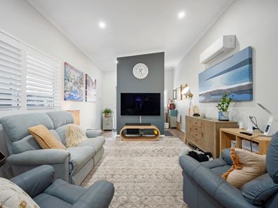 201/681 Warton Road, Piara Waters WA 6112