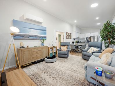 201/681 Warton Road, Piara Waters WA 6112