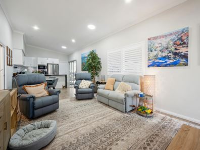 201/681 Warton Road, Piara Waters WA 6112