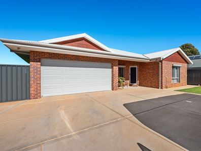 44 Smythe Drive, Broadwood WA 6430