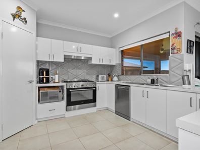 44 Smythe Drive, Broadwood WA 6430