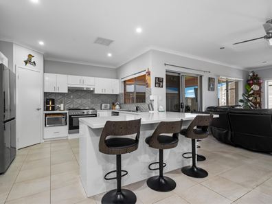 44 Smythe Drive, Broadwood WA 6430