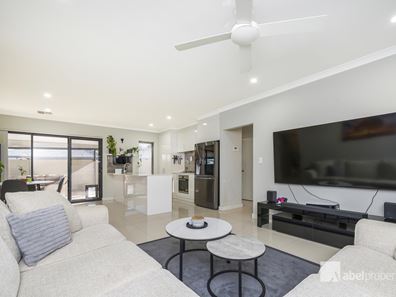 7 Midgegooroo Street, Ellenbrook WA 6069