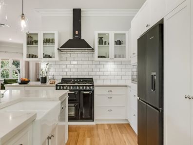 15 Gum Grove, Guildford WA 6055