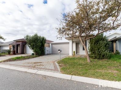 9 Dolphin Drive, Alkimos WA 6038