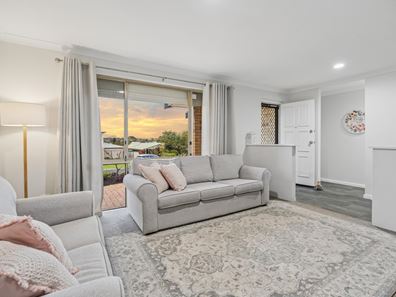 5 BANFIELD GROVE, Clarkson WA 6030