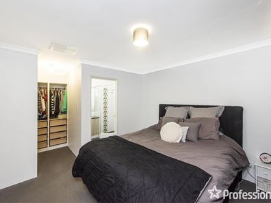 5 Godfrey Way, Byford WA 6122