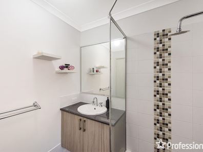 5 Godfrey Way, Byford WA 6122