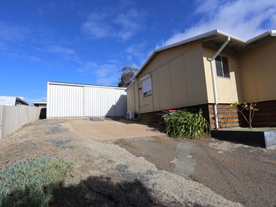 14 Serpentine Road, Kambalda East WA 6442