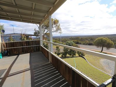 14 Serpentine Road, Kambalda East WA 6442