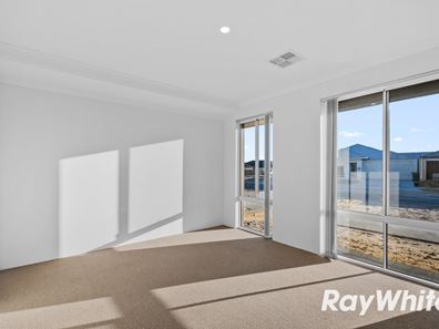 38 Hawdon Road, Lakelands WA 6180