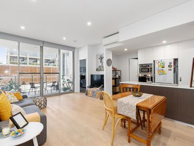 61/20 Rowe Avenue, Rivervale WA 6103