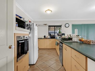 24 Codrington Boulevard, West Busselton WA 6280
