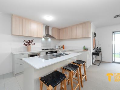 8 Conifer Place, Kardinya WA 6163