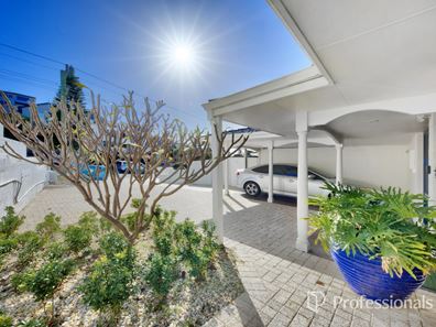 55B Kempenfeldt Avenue, Sorrento WA 6020