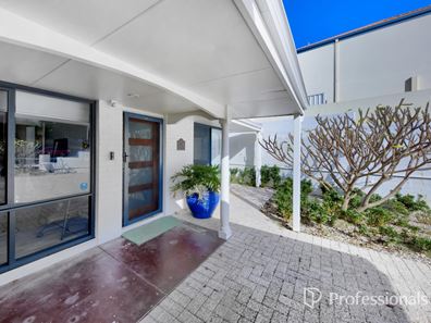 55B Kempenfeldt Avenue, Sorrento WA 6020