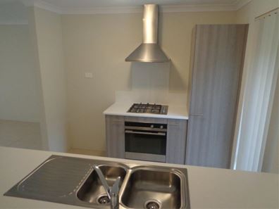 29 Vignerons Loop, Hocking WA 6065