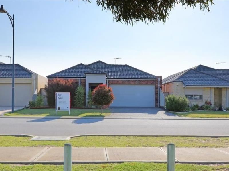 19 D'Arcole Turn, Secret Harbour WA 6173