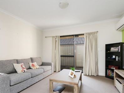 19 D'Arcole Turn, Secret Harbour WA 6173