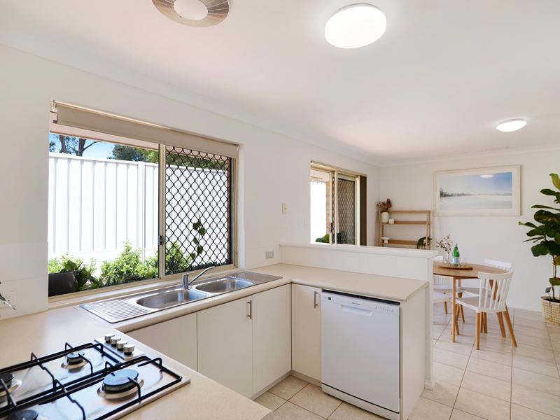 2/35 Drabble Road, Scarborough WA 6019