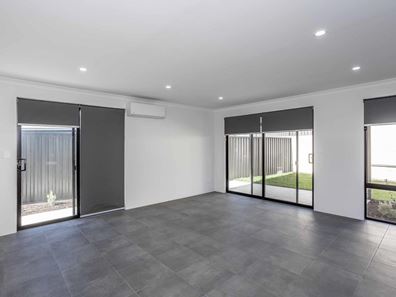8A Hue Road, Eglinton WA 6034