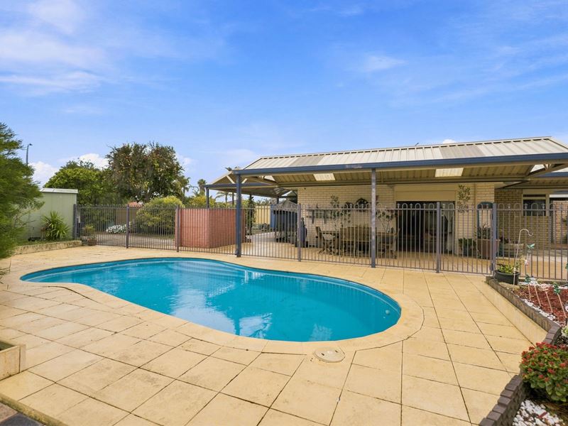 5 Bondi Crescent, Warnbro WA 6169