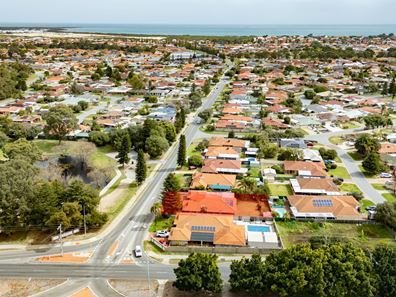 4 Chelmsford Avenue, Port Kennedy WA 6172