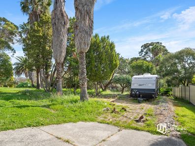 3 Henrietta Avenue, Mount Nasura WA 6112