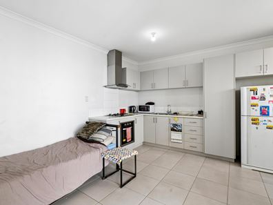 12B Tenterden Way, Gosnells WA 6110