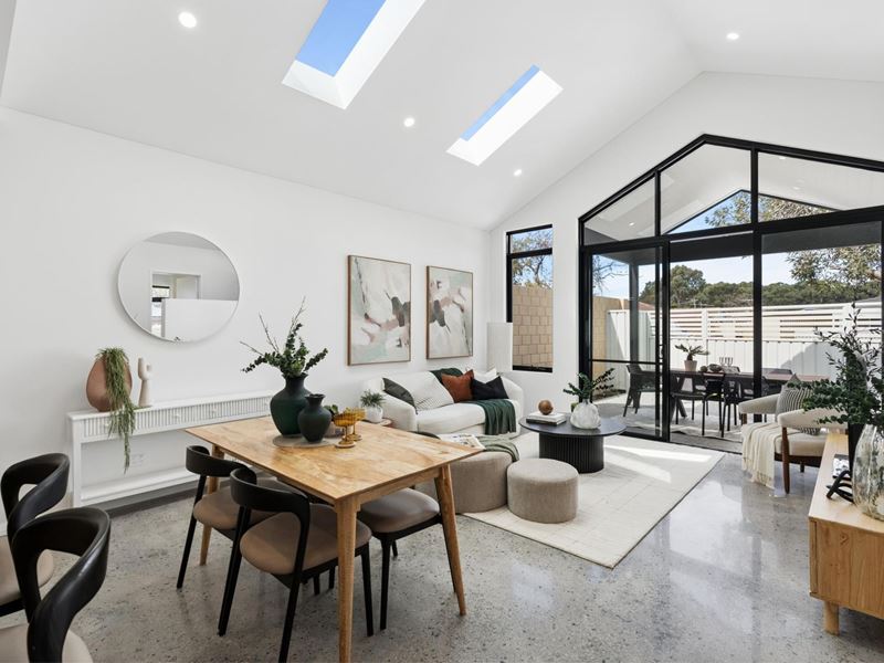 42 Sandalford Drive, Beldon WA 6027