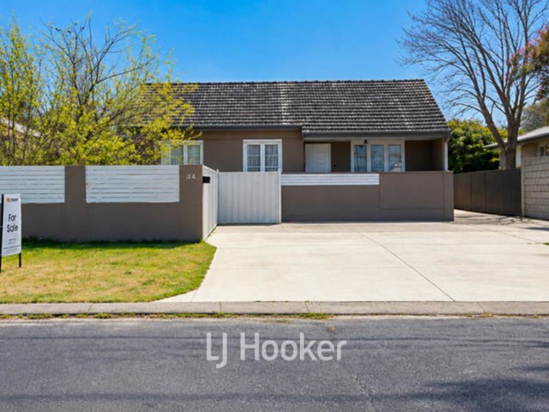 34 Balgore Way, Carey Park WA 6230