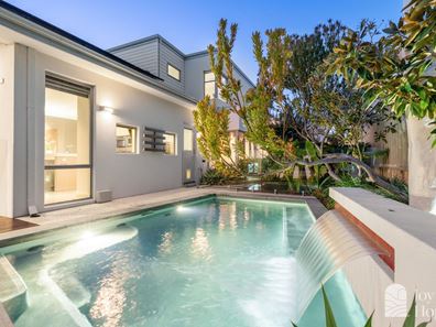 11 Blackpool Promenade, Iluka WA 6028