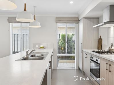 3 Dargie Way, Alkimos WA 6038
