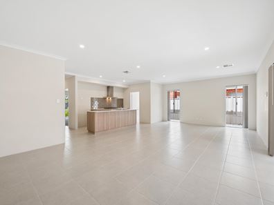 39B Martindale Avenue, Thornlie WA 6108