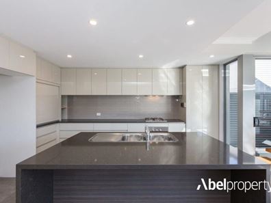 2/43 Troy Terrace, Daglish WA 6008