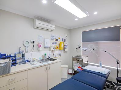 70 Farrington Road, Leeming WA 6149
