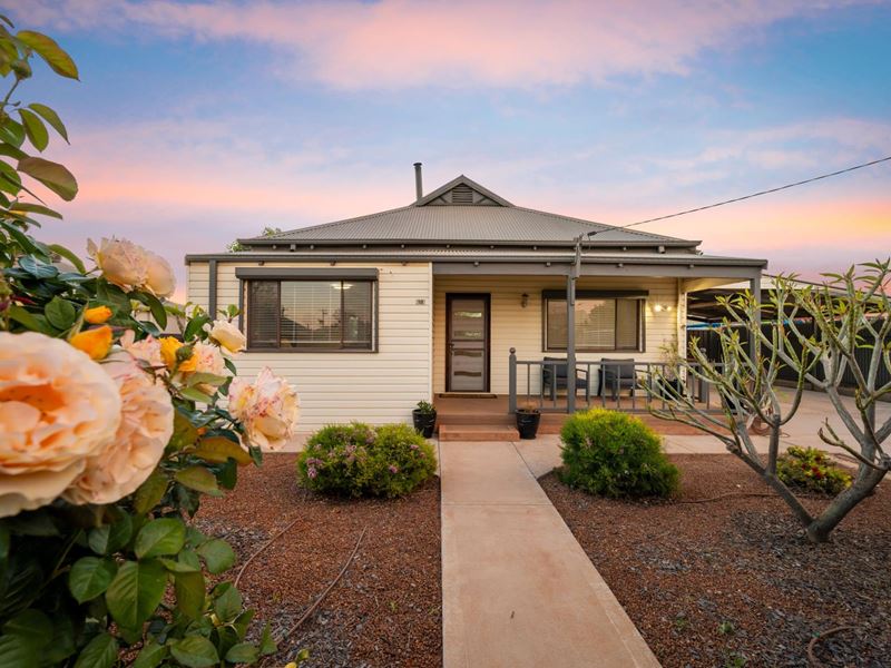 18 Dorothea Street, South Kalgoorlie WA 6430