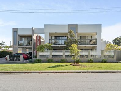 2/11 Rowlands Street, Kewdale WA 6105