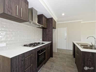 8 Luton Way, Wellard WA 6170