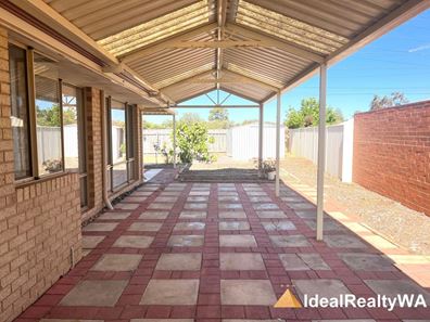 59 Ridge Road, Cockburn Central WA 6164