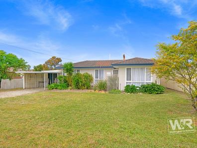16 Whidby Street, Orana WA 6330