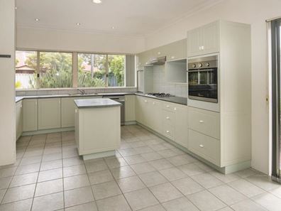 6 Harrier Cove, Geographe WA 6280