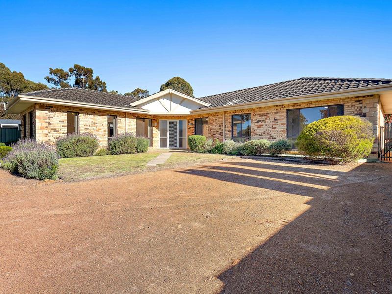 51 Halleendale Road, Walliston WA 6076
